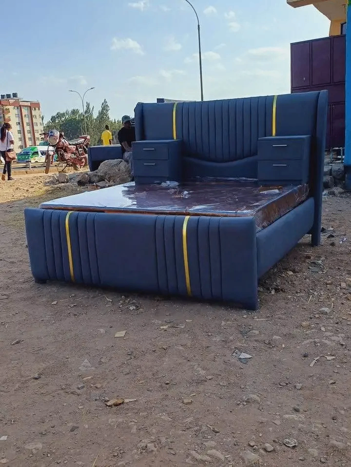 Lit design luxe capitonné simili cuir