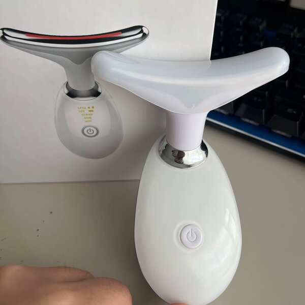 Appareil de massage facial LED