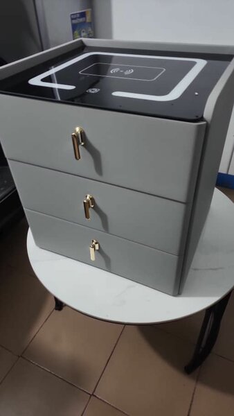 Table de Chevet avec Chargeur Sans Fil