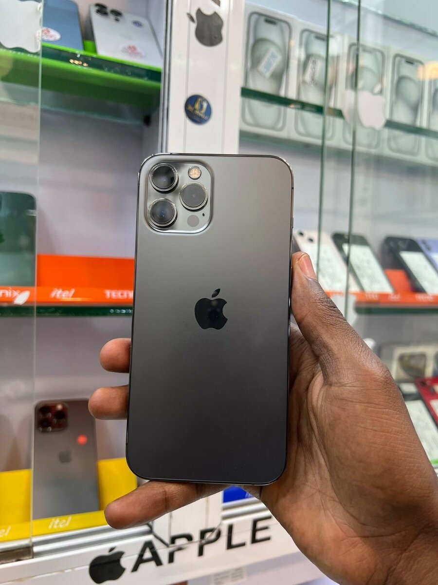 iPhone 12 Pro Max 256go juste sans face id 175.000