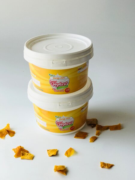 Mango Greek yoghurt