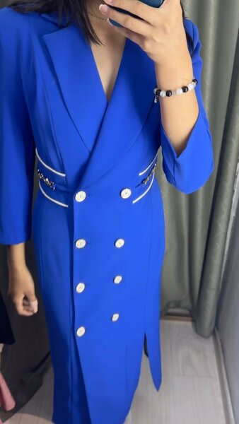 Синиее пальто