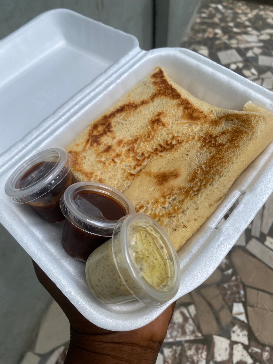 Crêpe Gourmande avec Sauces