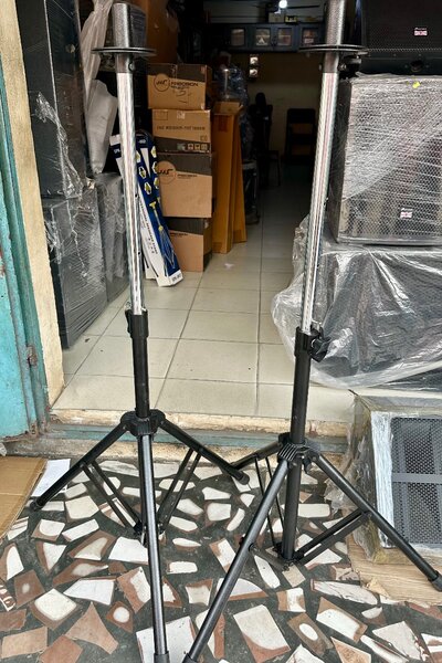 Heavy duty Tripod Speaker Stand/mount