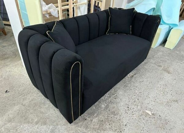 Canapé moderne noir en tissu avec accoudoirs