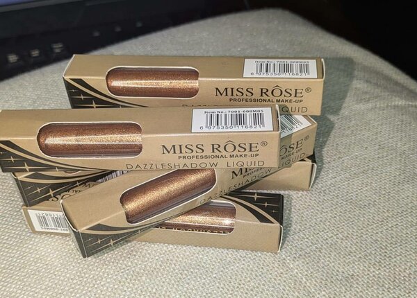 Ombre à Paupières Liquide Miss Rose