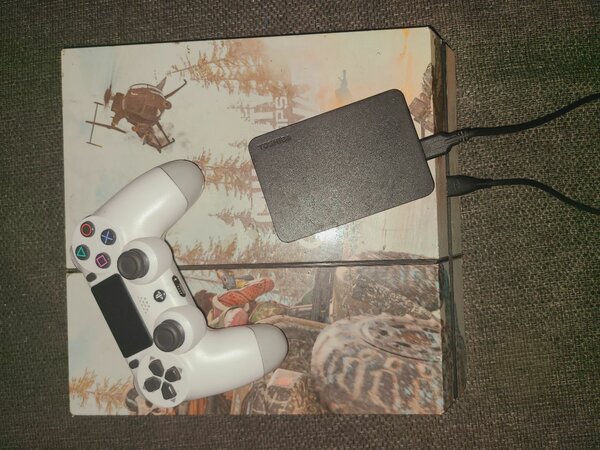 Ps4 cracké avec 27 jeux intégré