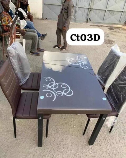 Table A Manger 4 chaises