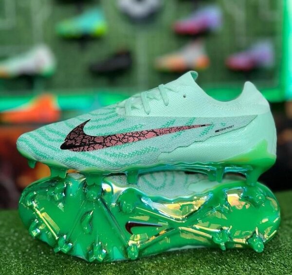 CRAMPON NIKE PRO