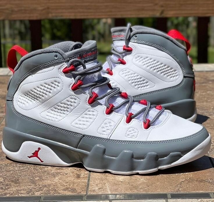 JORDAN 9 RETRO