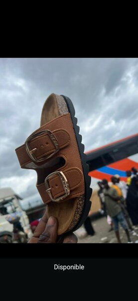 Sandales Confort à Boucle