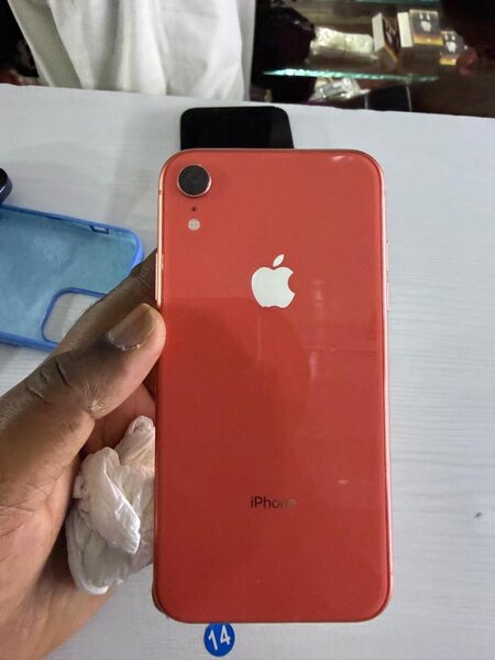 iPhone XR Rouge 128Go - 77% de batterie