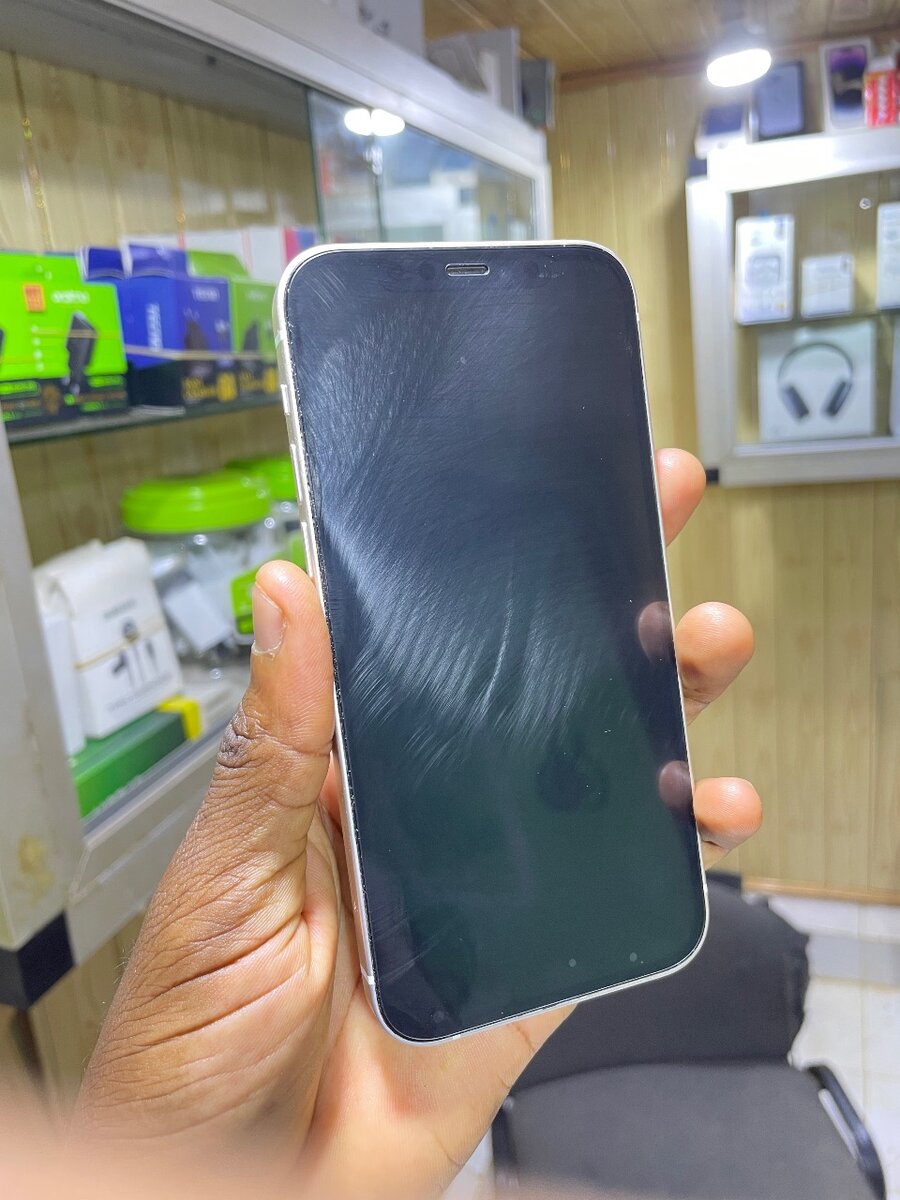 IPHONE 12 SIMPLE QUASI NEUF 64 GIGA