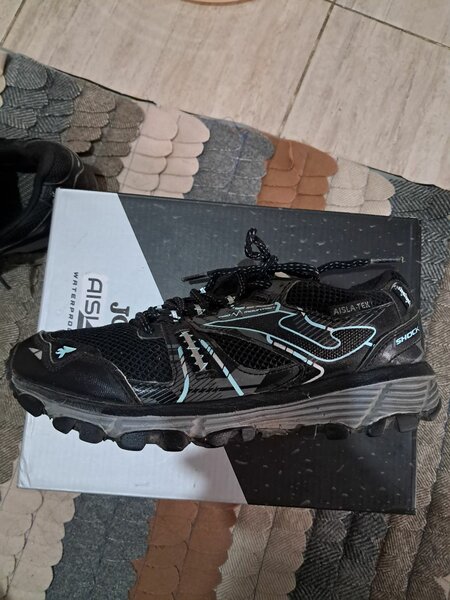 Кроссовки Joma зимние ,оригинал.