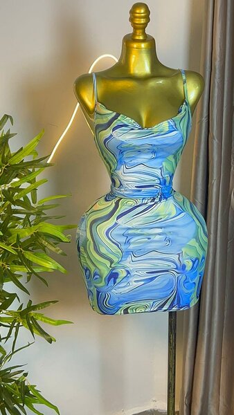 Robe moulante marbrée