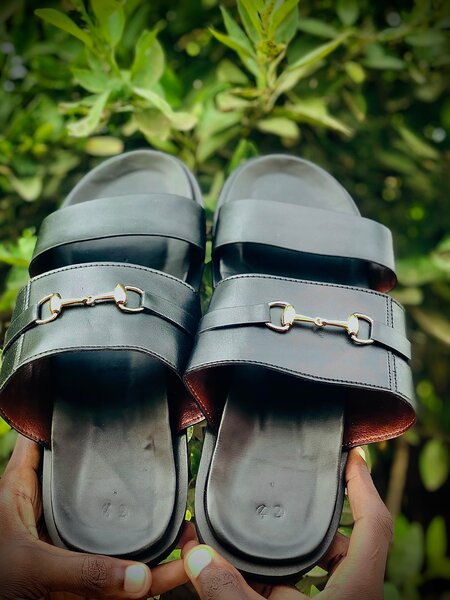 Mules en cuir noir pour homme