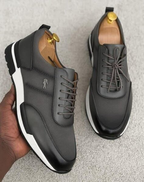 Chaussures en cuir élégantes