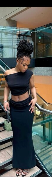 Robe longue noire élégante