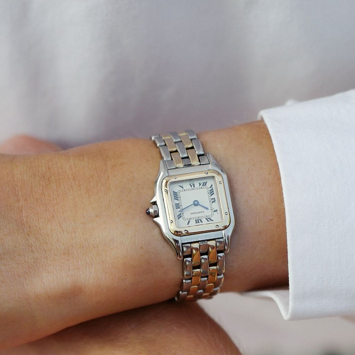 Montre élégante en acier inoxydable