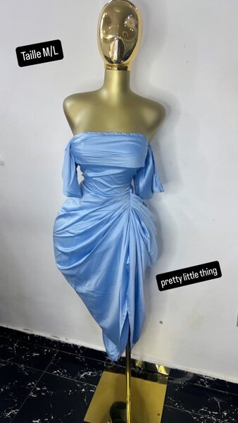 Robe Épaule Dénudée Bleue