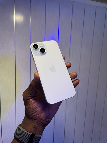 iPhone 15 simple 128gb