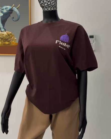 T-shirt brown 