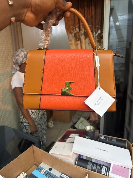 Sac à main en cuir orange