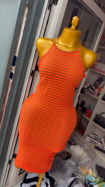 Robe moulante orange