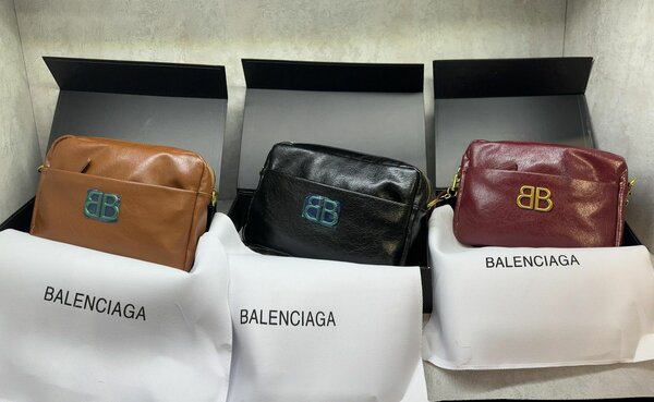 BALENCIAGA/ бесплатная доставка