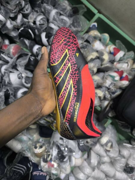 Chaussures de Foot Predator