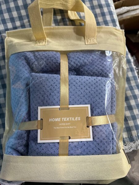 Подарочные полотенца для рук и для лица