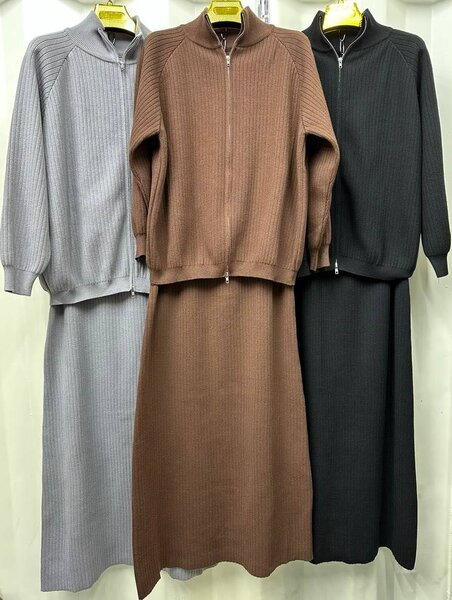 Двойка с юбкой. абсолютно новая