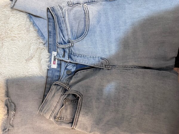 Джинсы и спортивные штаны