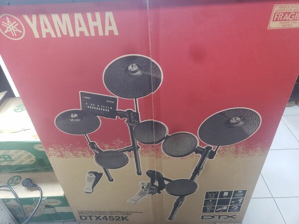 Yamaha DTX452K Electronic Drum Kit