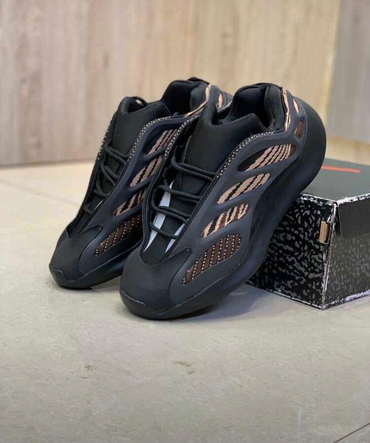 Adidas v3 Yeezy boost