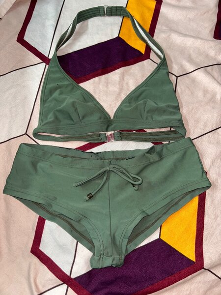 Bikini vert à bretelles