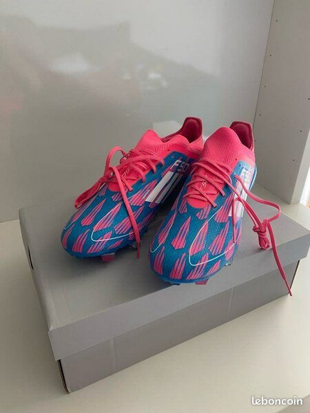 Chaussures de football f50