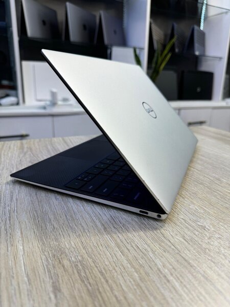 DELL XPS 13