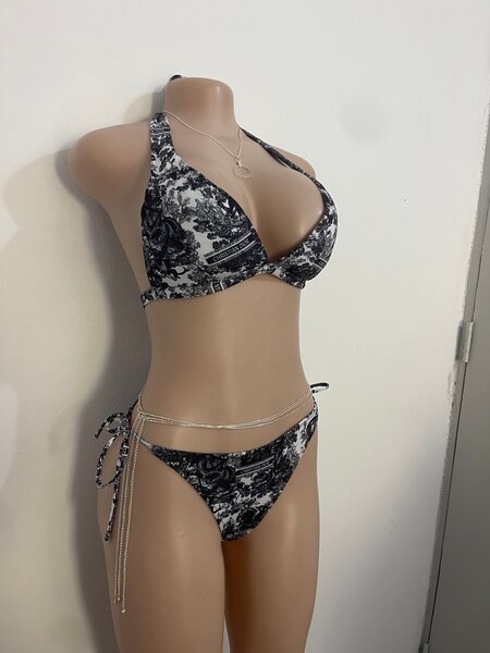 Chic Black & White Bikini