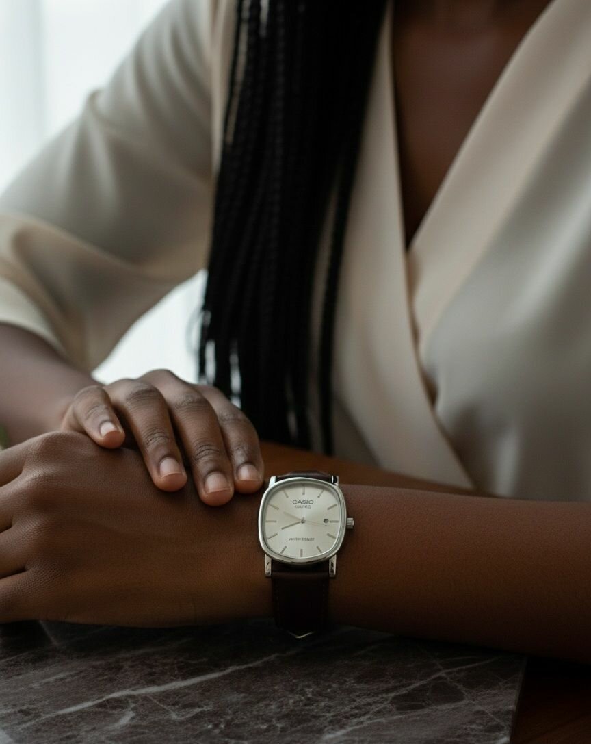 Montre élégante en cuir