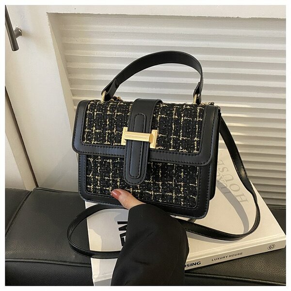 Stylish and fashionable women's bag