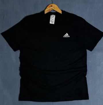 Adidas t shirt size : M 