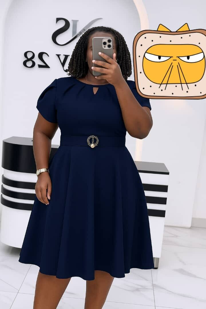 Robe élégante ceinturée femme