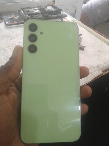 Samsung Galaxy Smartphone A 24