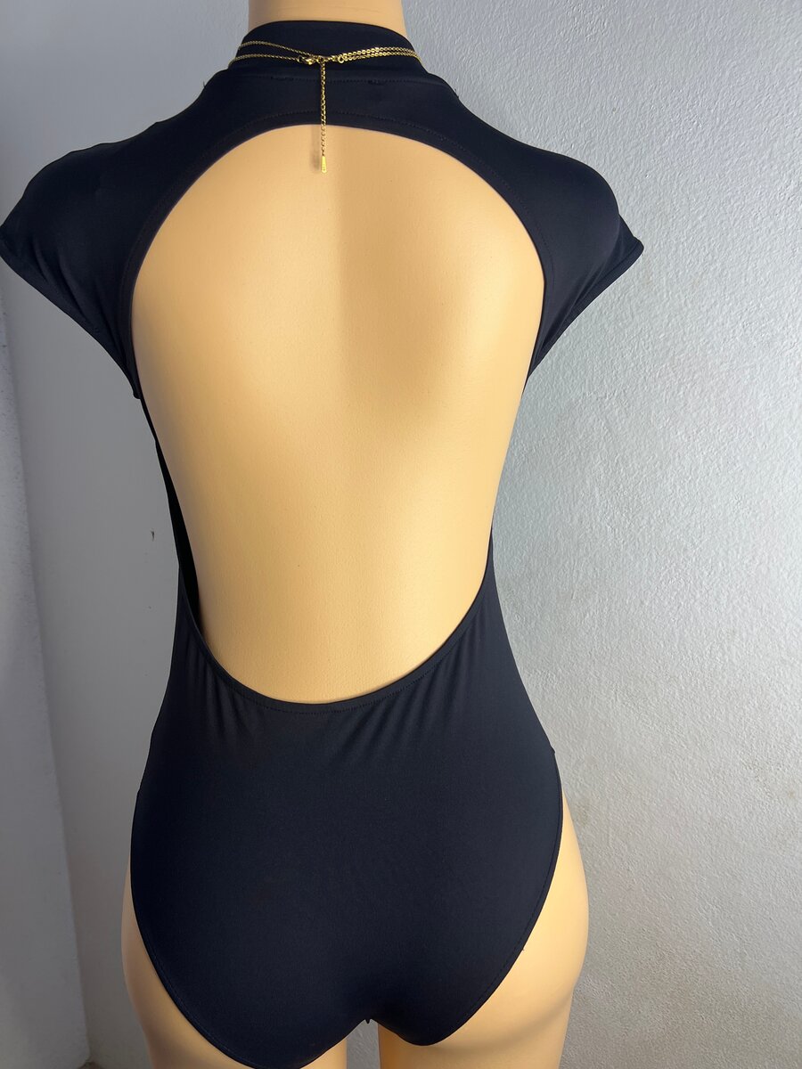 Body élégant noir en dentelle