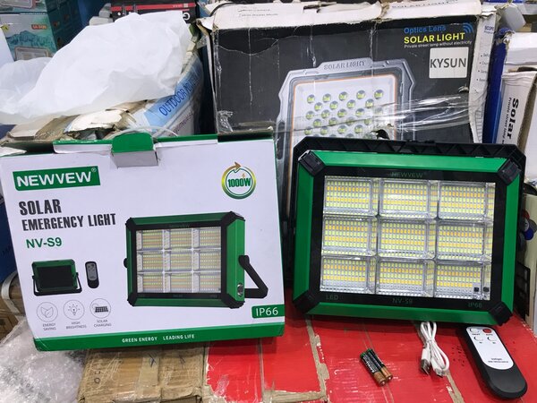 Projecteur solaire 1000W