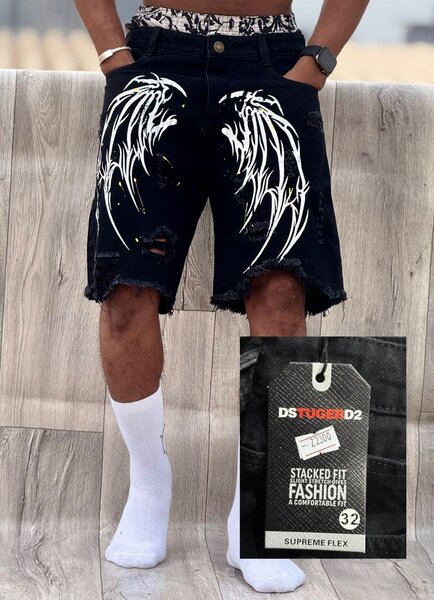 Short en jean avec ailes imprimées