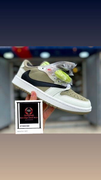 Basket Nike sb  authentique avec sa boîte