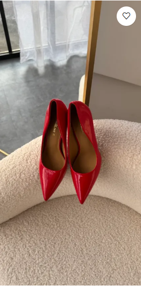 Chic Red Patent Leather Pointed-Toe