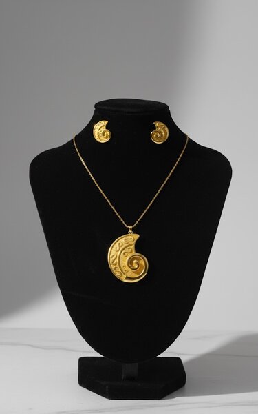 Parure élégante collier et boucles